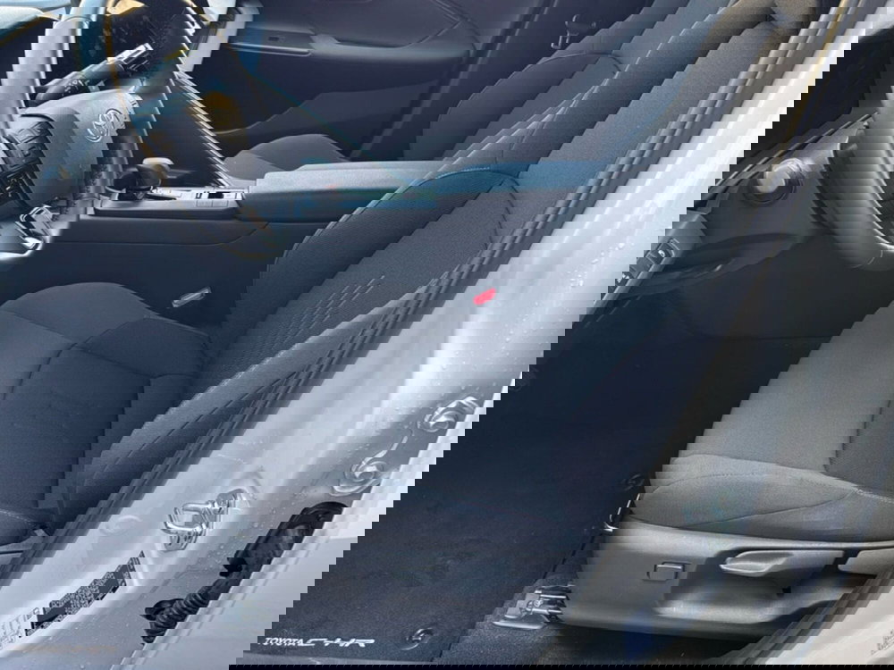 Toyota Toyota C-HR usata a Ferrara (10)