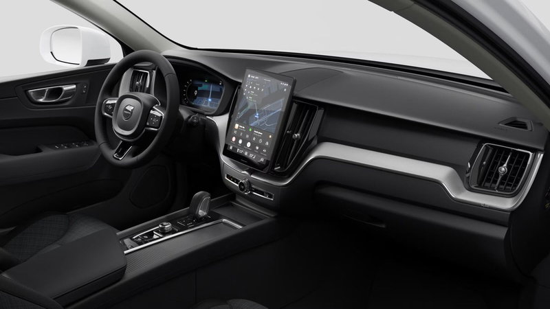 Volvo XC60 nuova a Como (7)