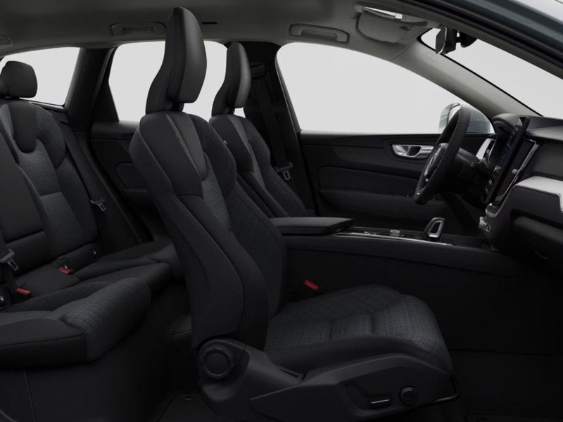 Volvo XC60 nuova a Como (8)