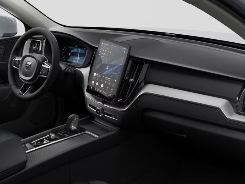 Volvo XC60 nuova a Como (7)
