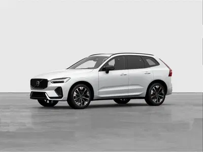 Volvo XC60 B5 AWD automatico Ultimate Dark nuova a Como