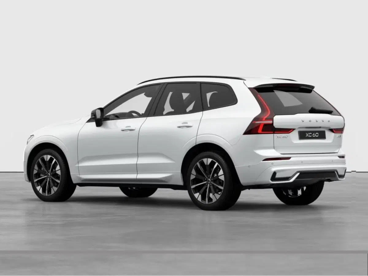 Volvo XC60 nuova a Como (3)