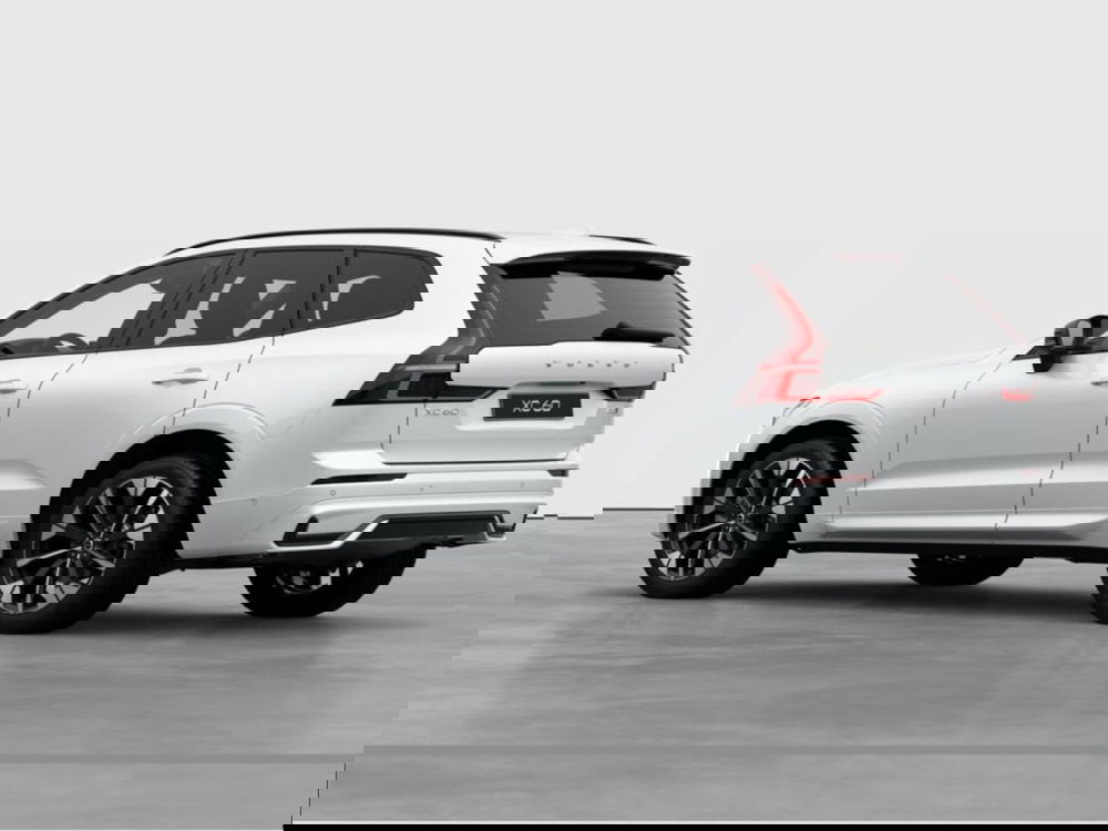 Volvo XC60 nuova a Como (3)