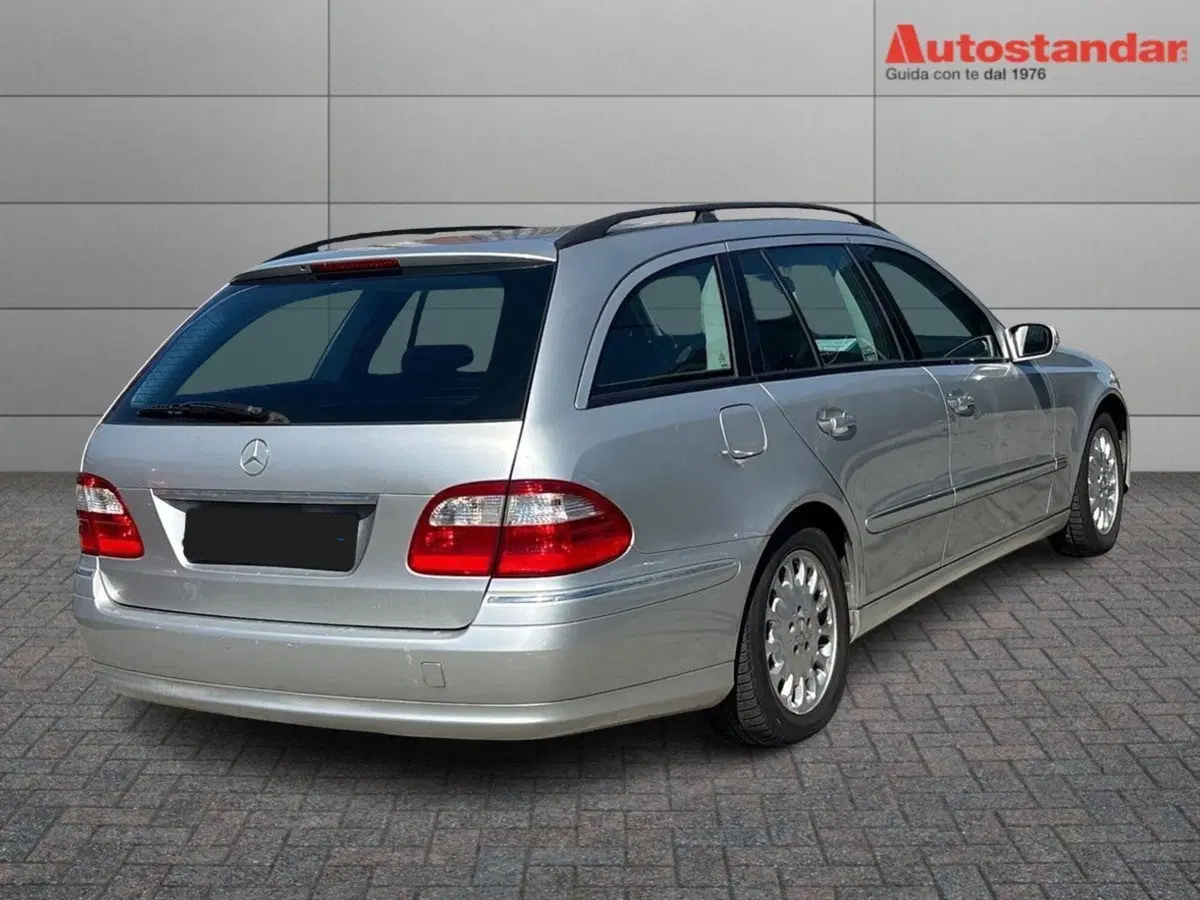 Mercedes-Benz Classe E usata a Torino (6)
