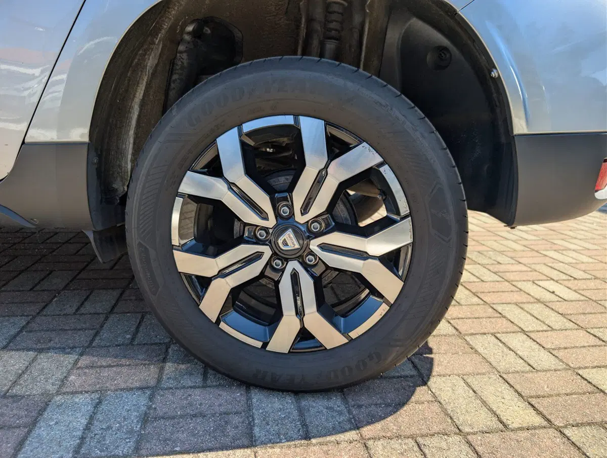 Dacia Duster usata a Pavia (13)