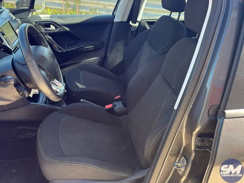 Peugeot 208 usata a Firenze (18)