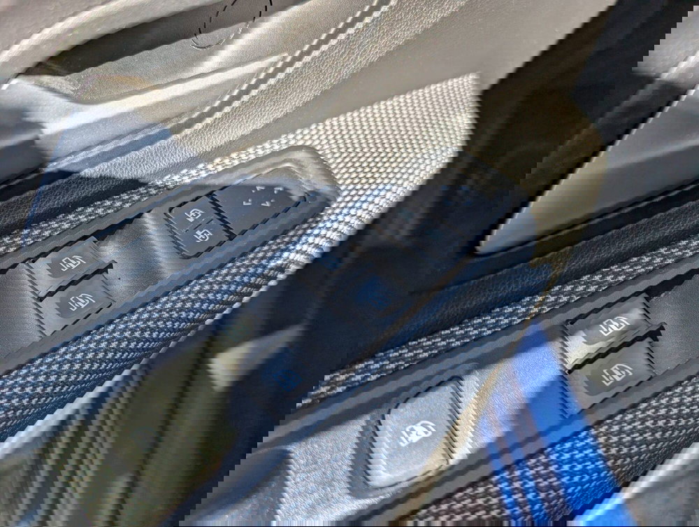 Dacia Sandero usata a Pavia (9)