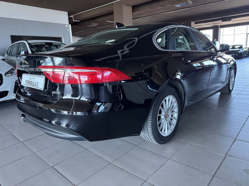 Jaguar XF usata a Messina (3)