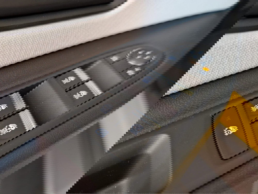 Renault Renault 5 nuova a Pavia (10)