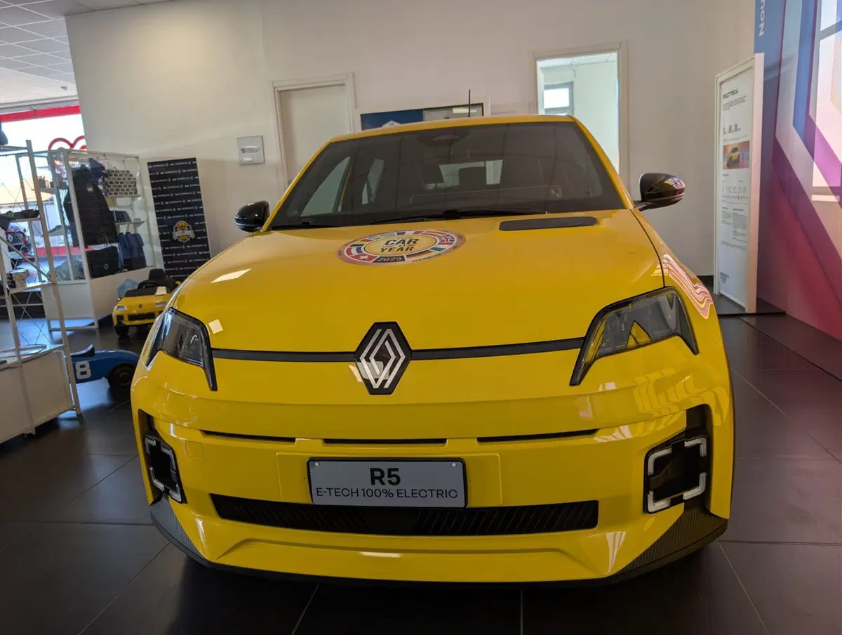 Renault Renault 5 nuova a Pavia (19)