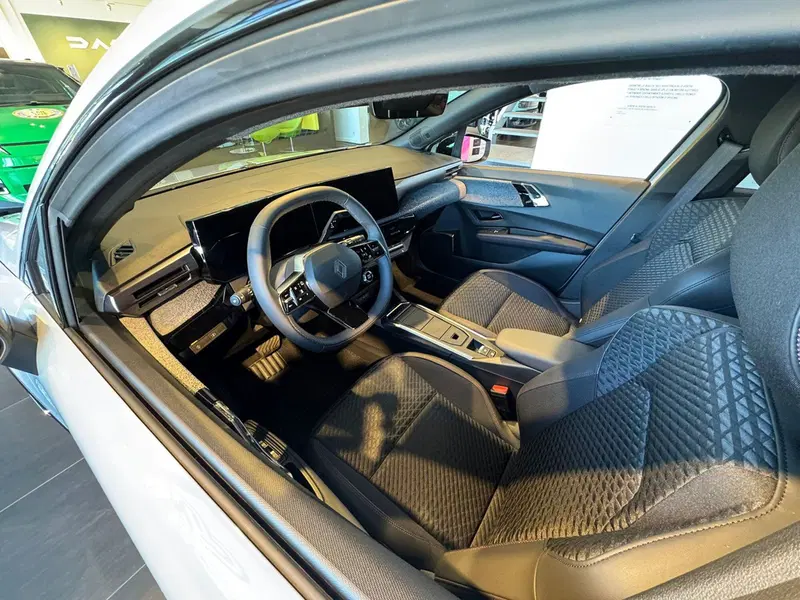 Renault Clio nuova a Novara (8)