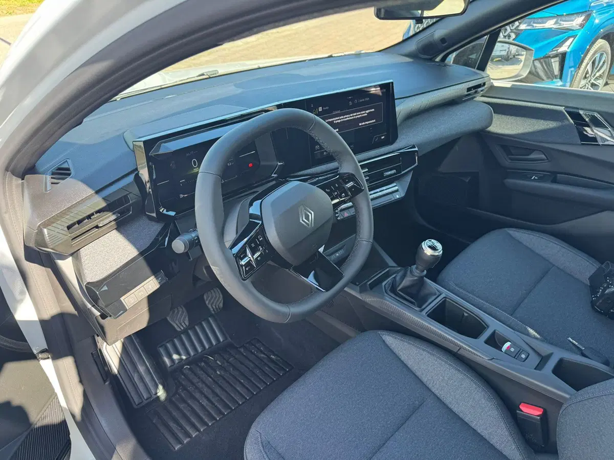 Renault Clio nuova a Novara (11)