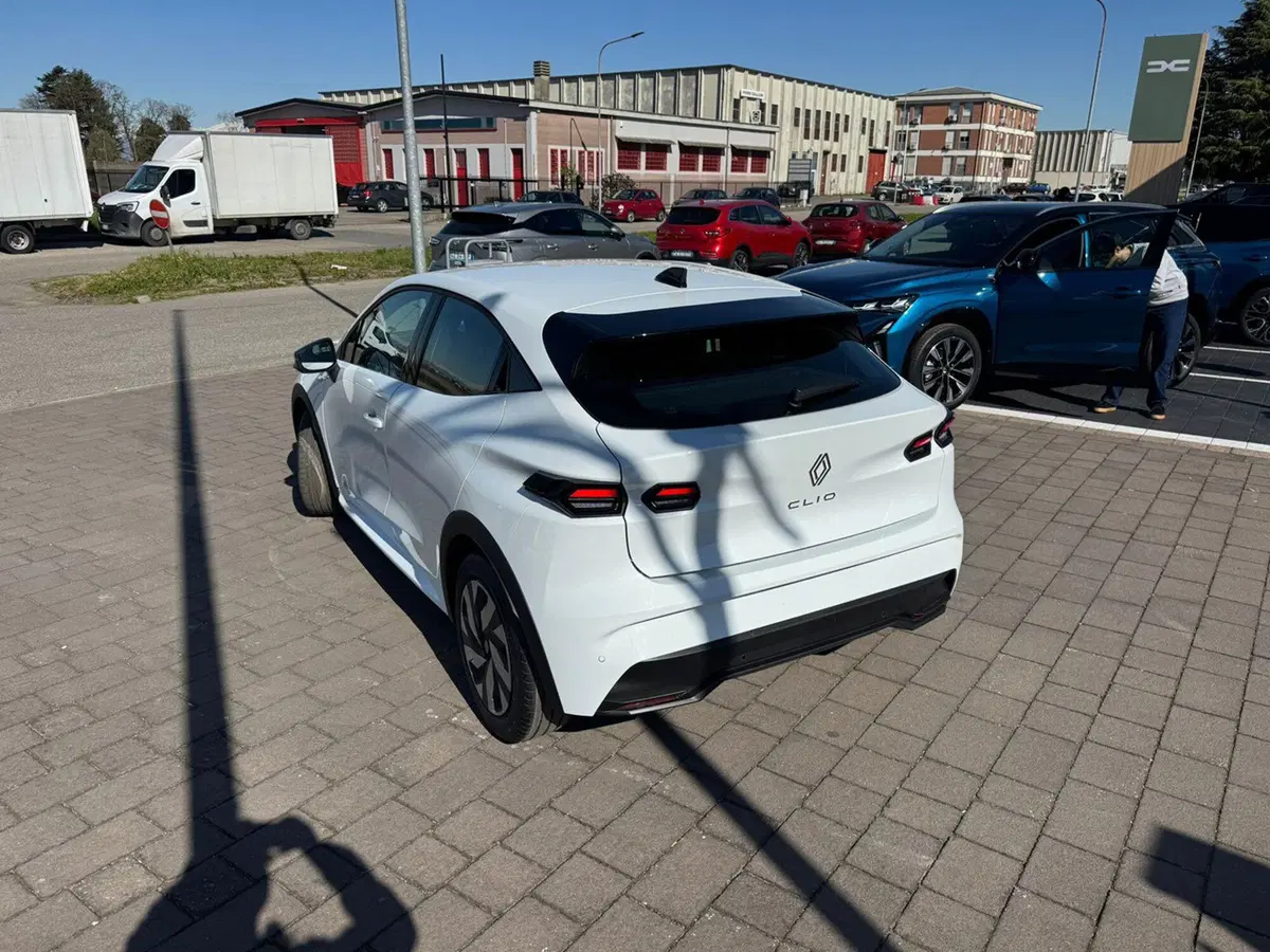 Renault Clio nuova a Novara (12)