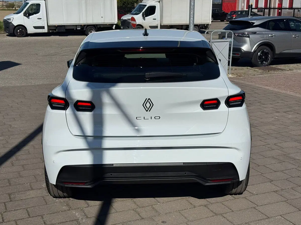Renault Clio nuova a Novara (15)