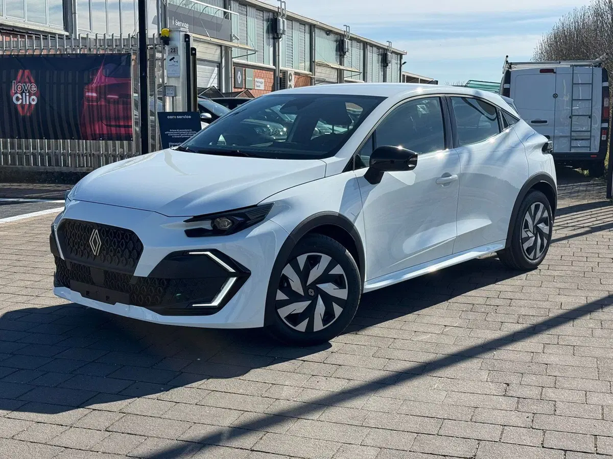 Renault Clio nuova a Novara (16)