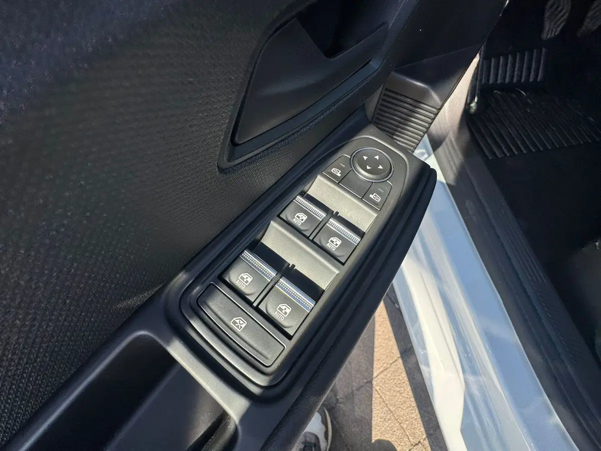 Renault Clio nuova a Novara (6)