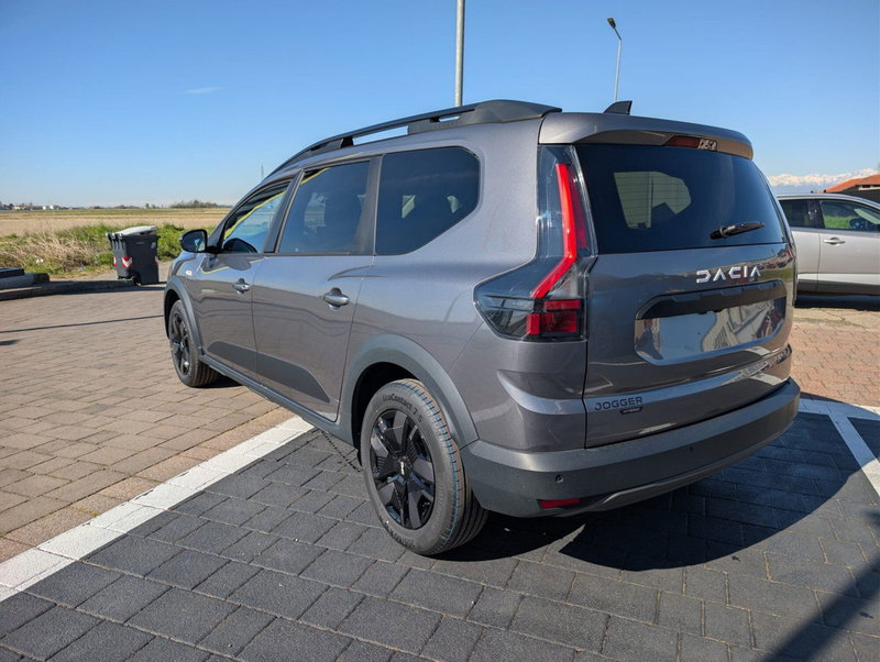 Dacia Jogger nuova a Novara (18)
