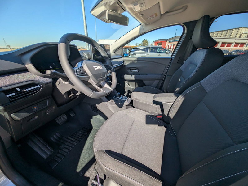 Dacia Jogger nuova a Novara (7)