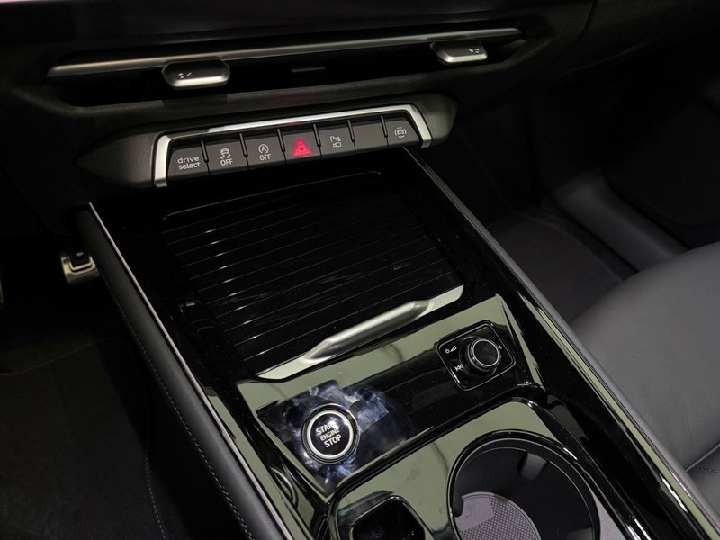 Audi Q3 Sportback nuova a Avellino (19)