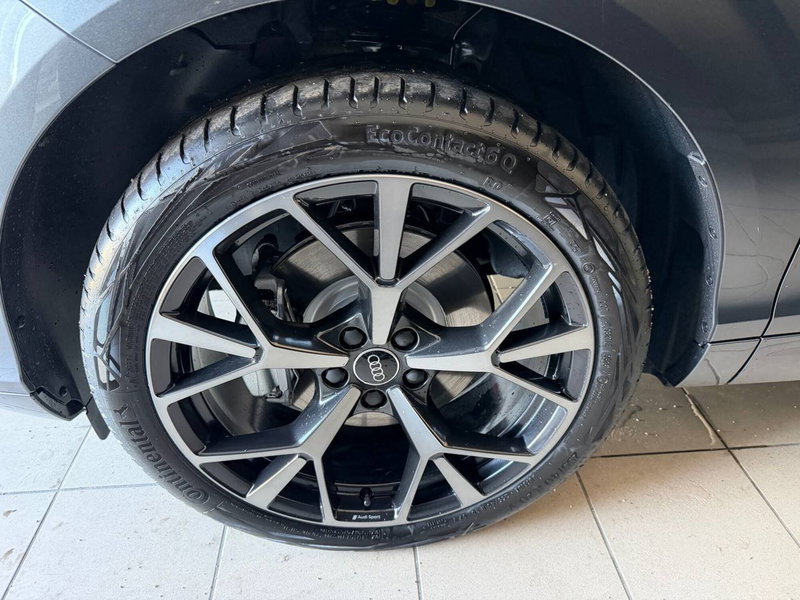 Audi Q3 Sportback nuova a Avellino (5)