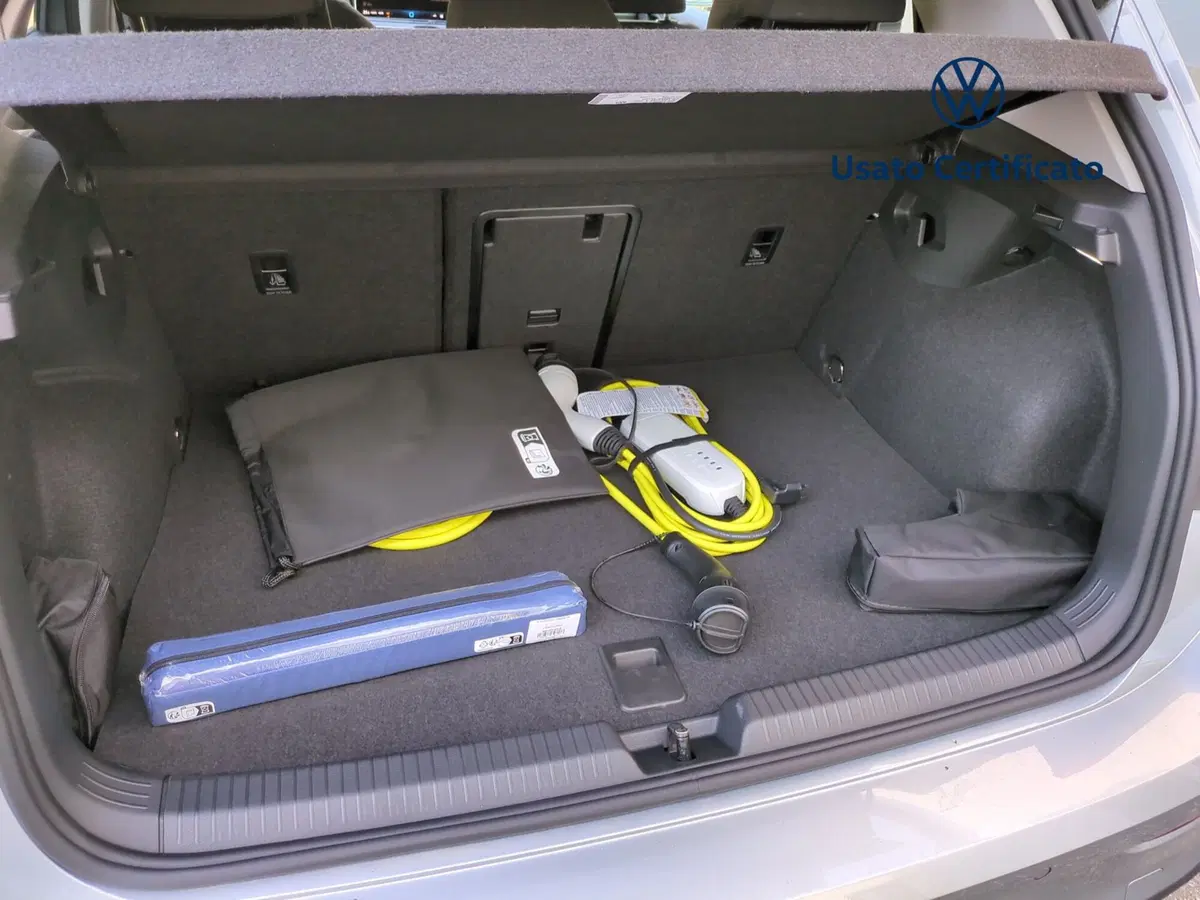Volkswagen Golf nuova a Avellino (11)