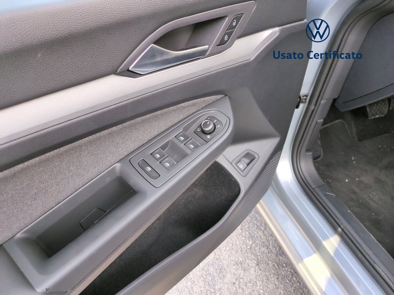 Volkswagen Golf nuova a Avellino (12)