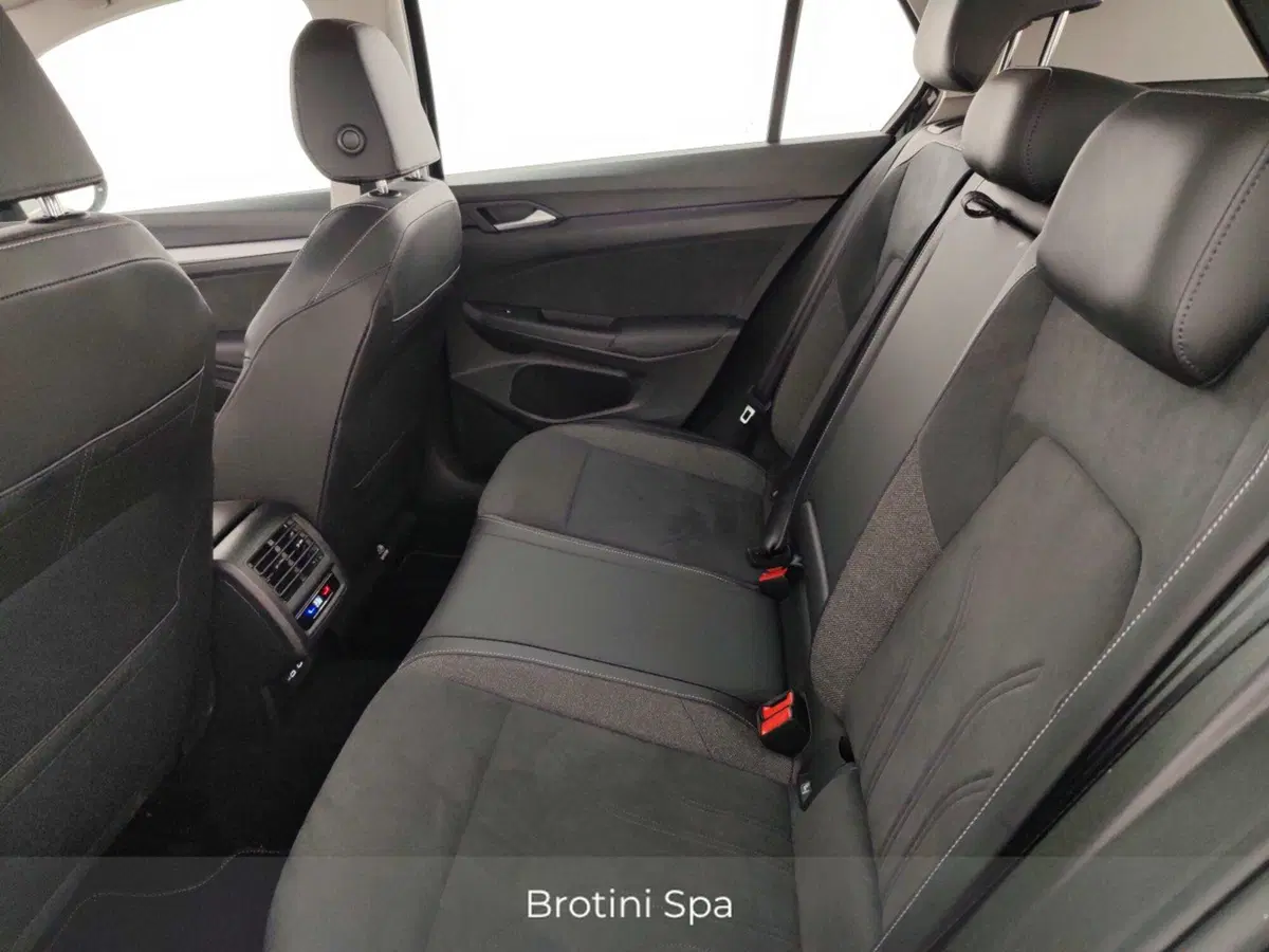 Volkswagen Golf usata a Massa-Carrara (11)