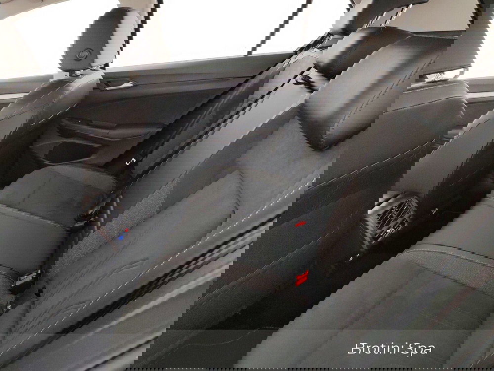 Volkswagen Golf usata a Massa-Carrara (11)