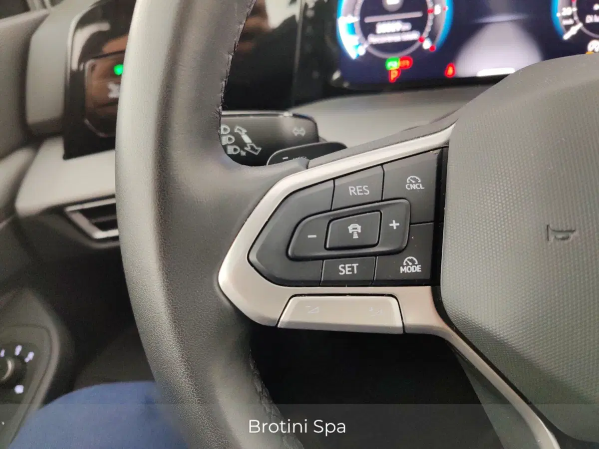Volkswagen Golf usata a Massa-Carrara (15)