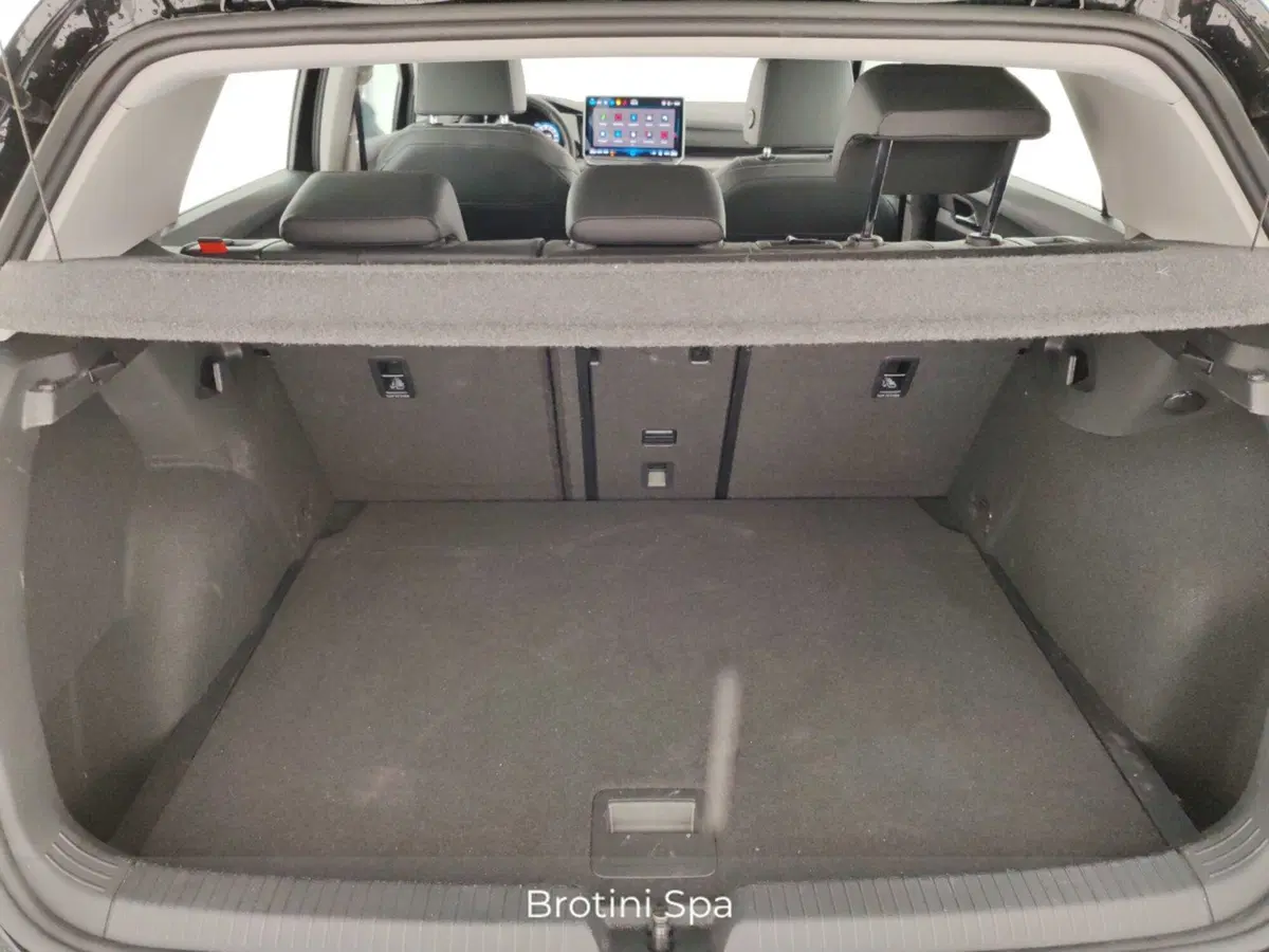 Volkswagen Golf usata a Massa-Carrara (17)