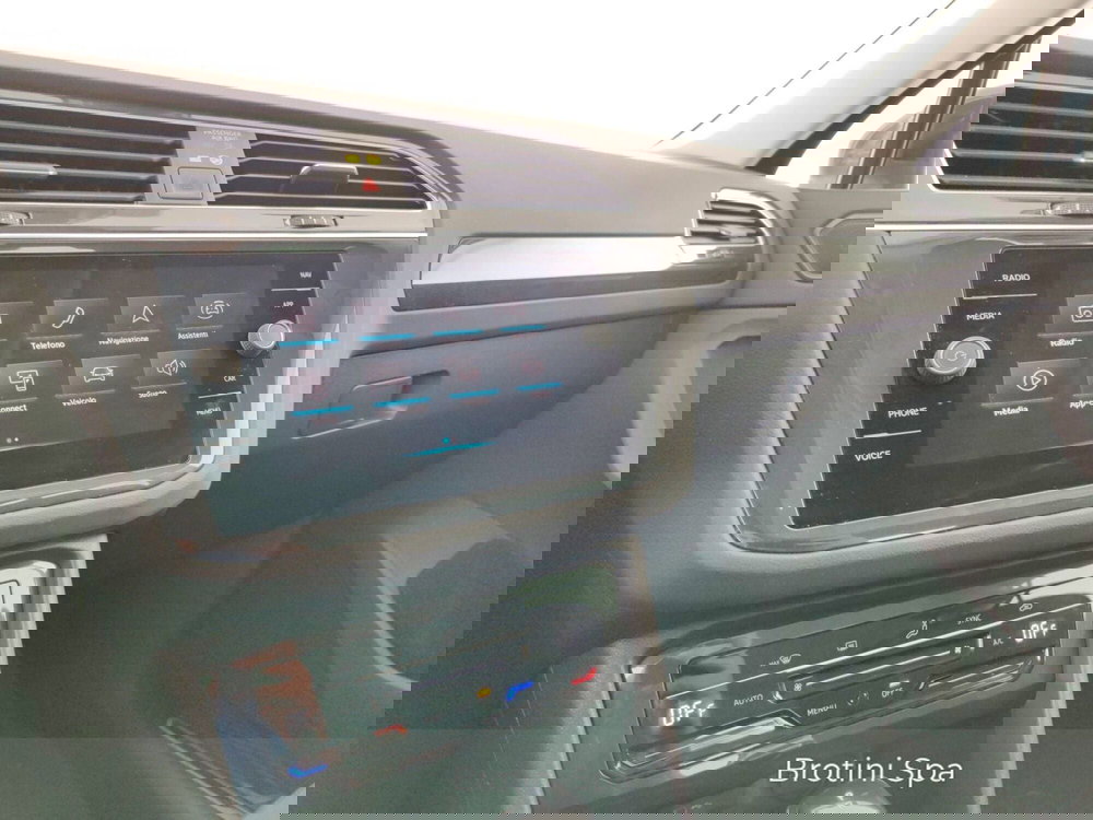Volkswagen Tiguan usata a Massa-Carrara (12)