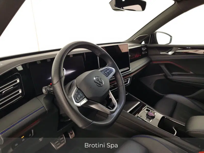 Volkswagen Tiguan usata a Massa-Carrara (7)