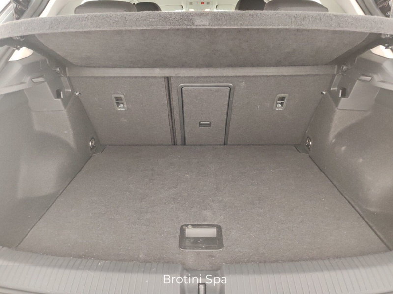 Volkswagen T-Roc usata a Massa-Carrara (15)