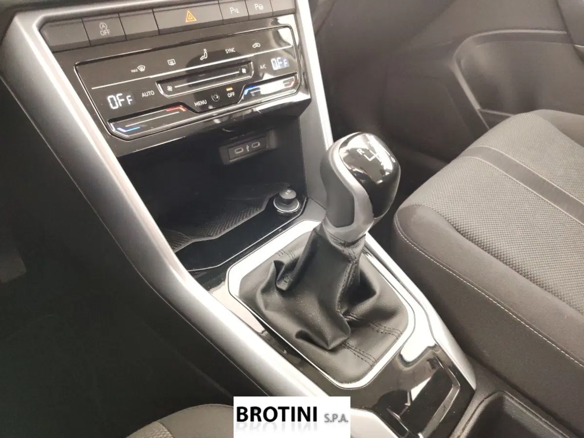 Volkswagen T-Roc usata a Massa-Carrara (11)
