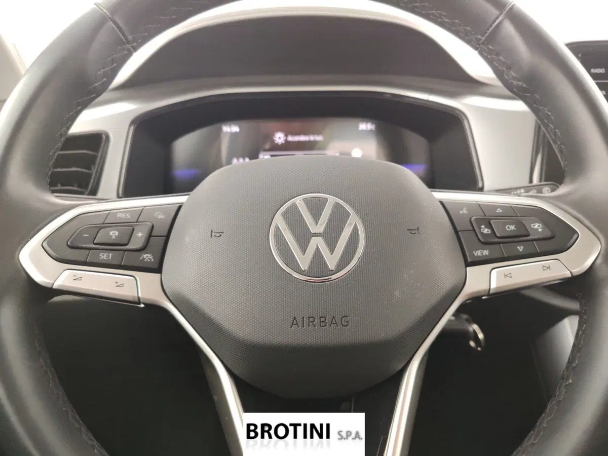 Volkswagen T-Roc usata a Massa-Carrara (13)