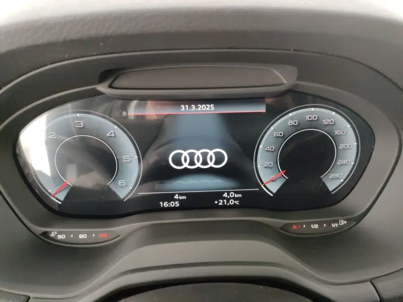 Audi Q2 usata a Napoli (13)