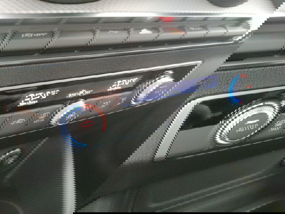 Audi Q2 usata a Napoli (15)