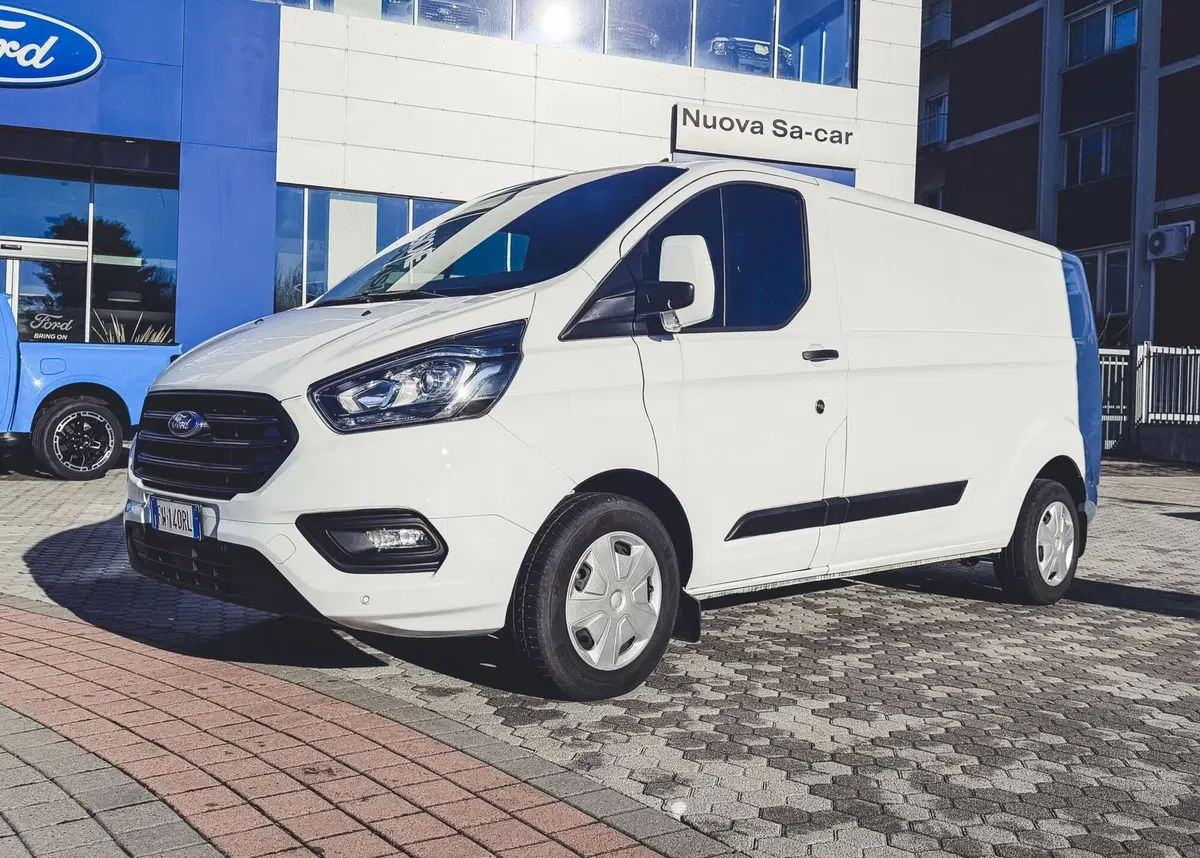Ford Transit Custom Furgone usata a Vercelli