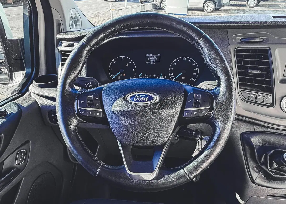 Ford Transit Custom Furgone usata a Vercelli (13)