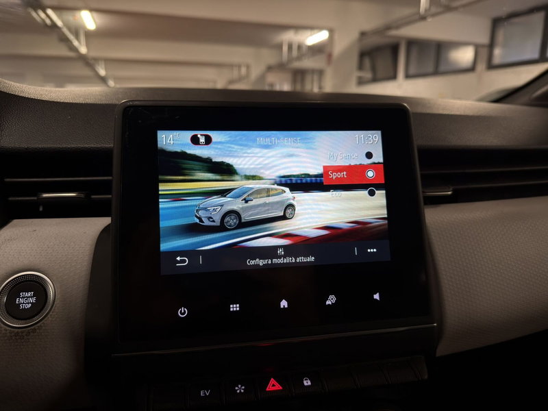 Renault Clio usata a Milano (12)