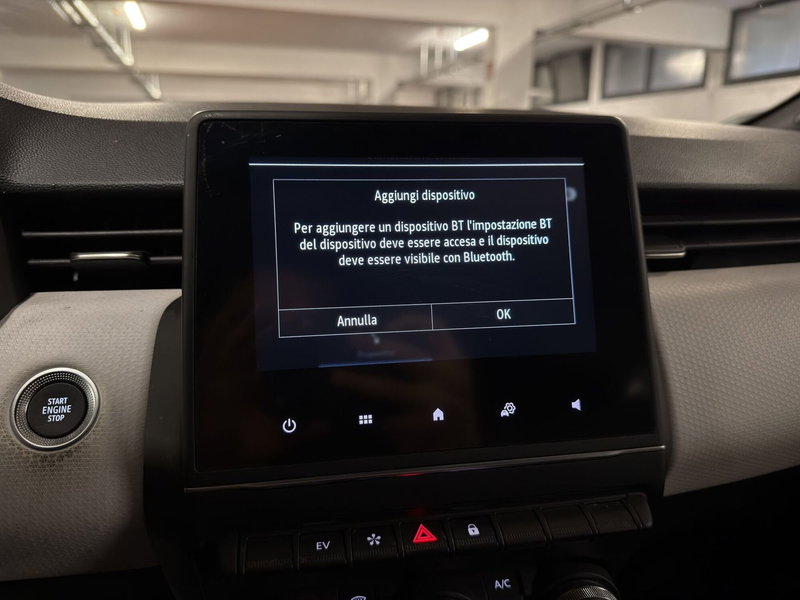 Renault Clio usata a Milano (13)