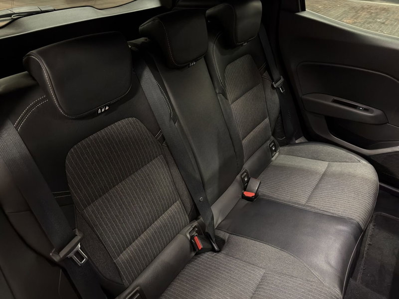 Renault Clio usata a Milano (17)