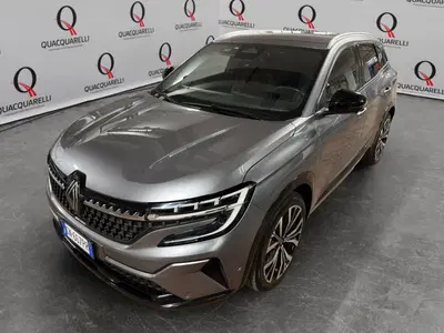 Renault Austral 1.2 full hybrid Iconic 200cv auto del 2023 usata a Milano