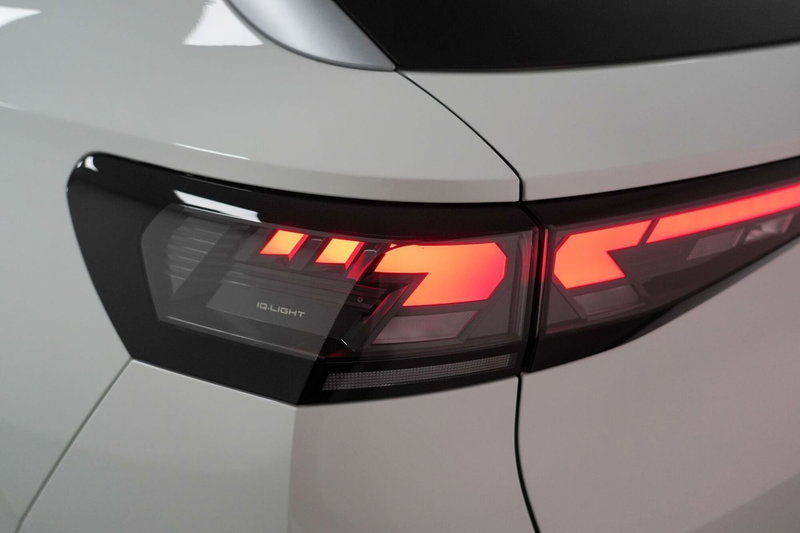 Volkswagen T-Roc nuova a Varese (8)