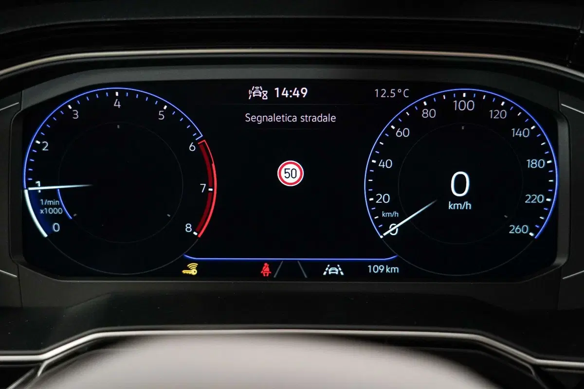 Volkswagen Polo nuova a Varese (10)
