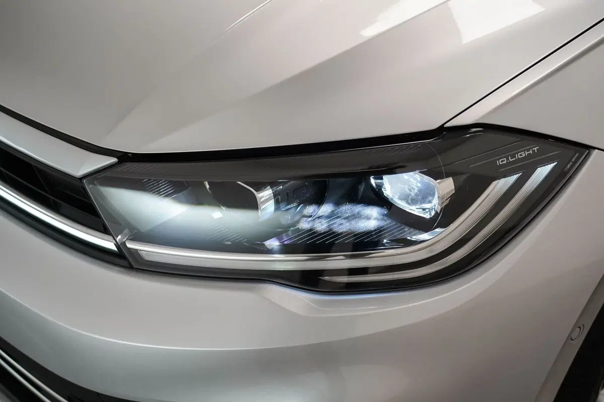 Volkswagen Polo nuova a Varese (8)