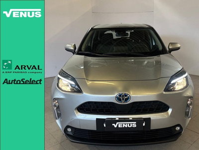 Toyota Yaris Cross Trend awd-i 115cv e-cvt del 2021 usata a Milano