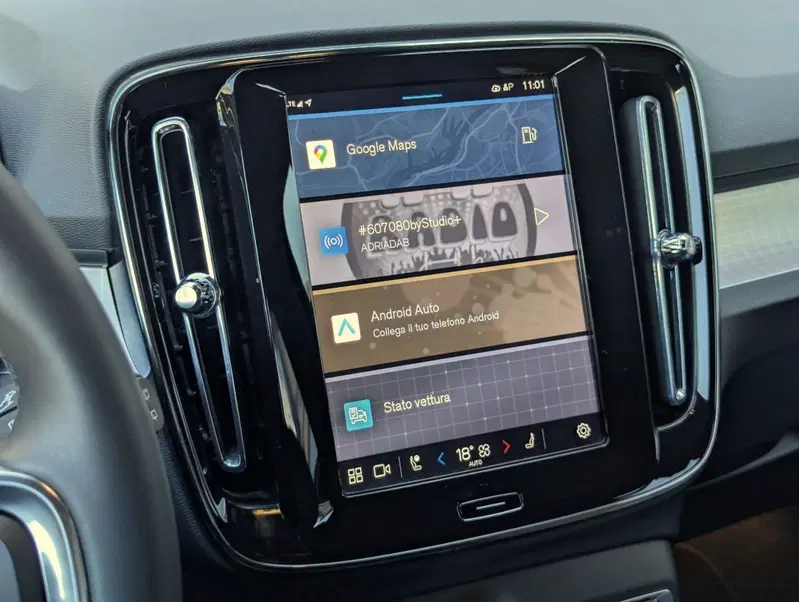 Volvo XC40 usata a Pescara (13)
