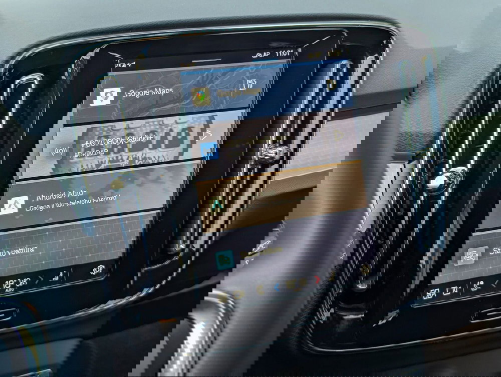 Volvo XC40 usata a Pescara (13)