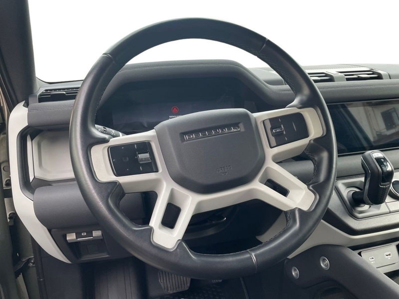 Land Rover Defender usata a Prato (6)